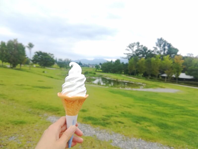 宮沢牧場ソフトクリーム販売所