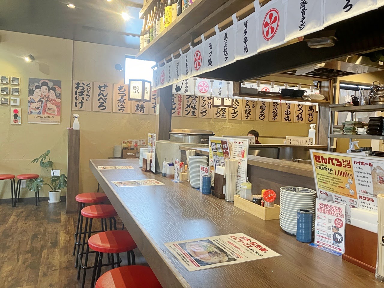 博多鉄八 安曇野店の店内