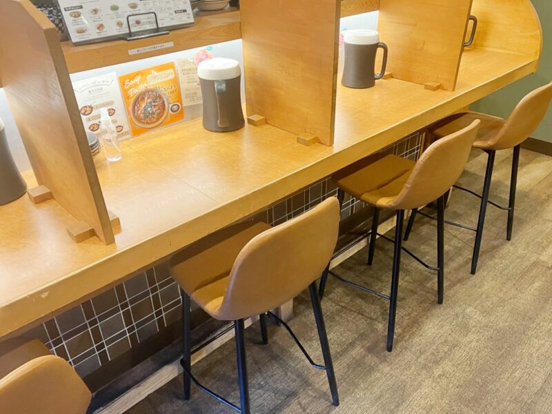 スープカリーの店 MERAの店内