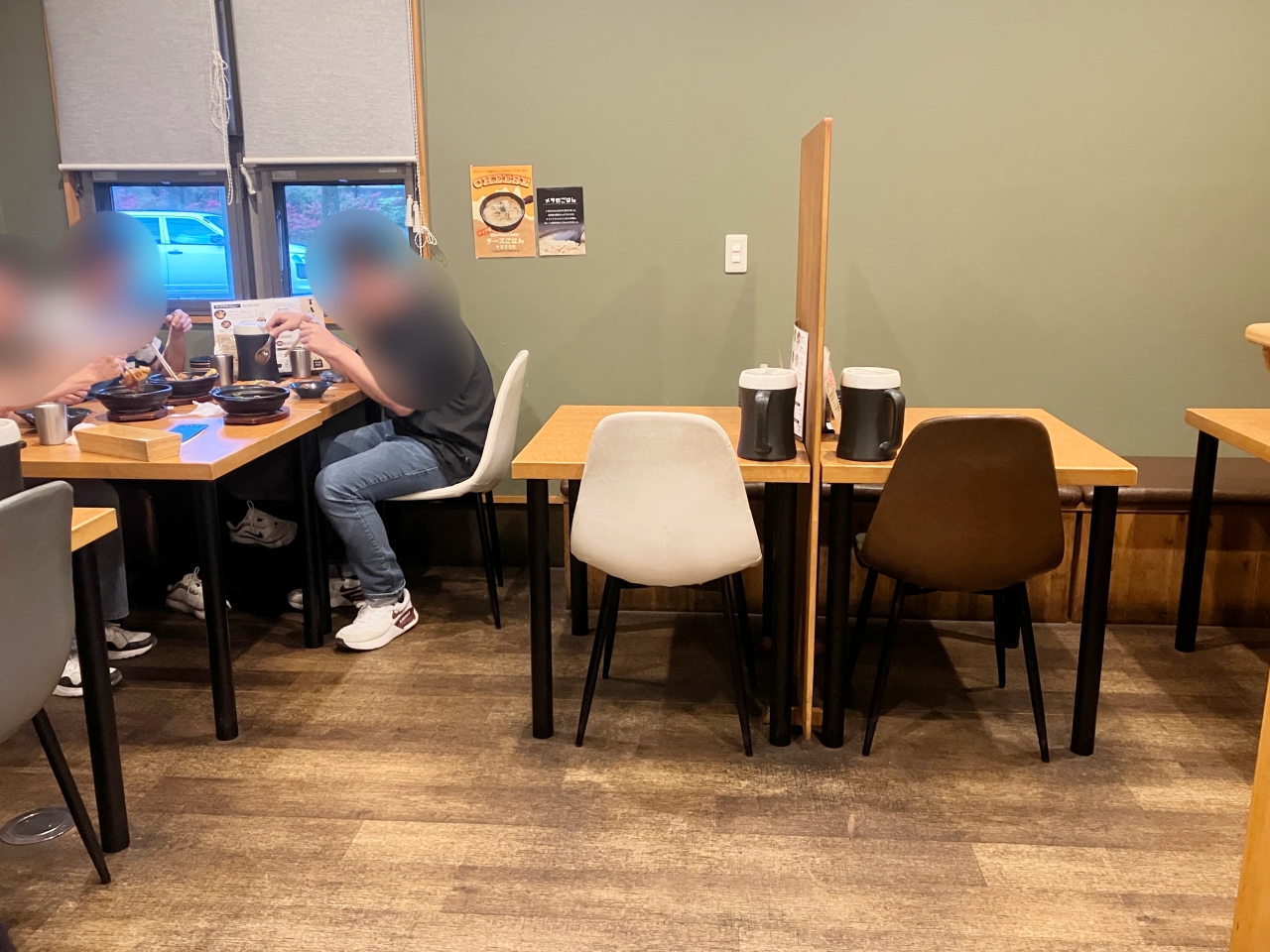 スープカリーの店 MERAの店内