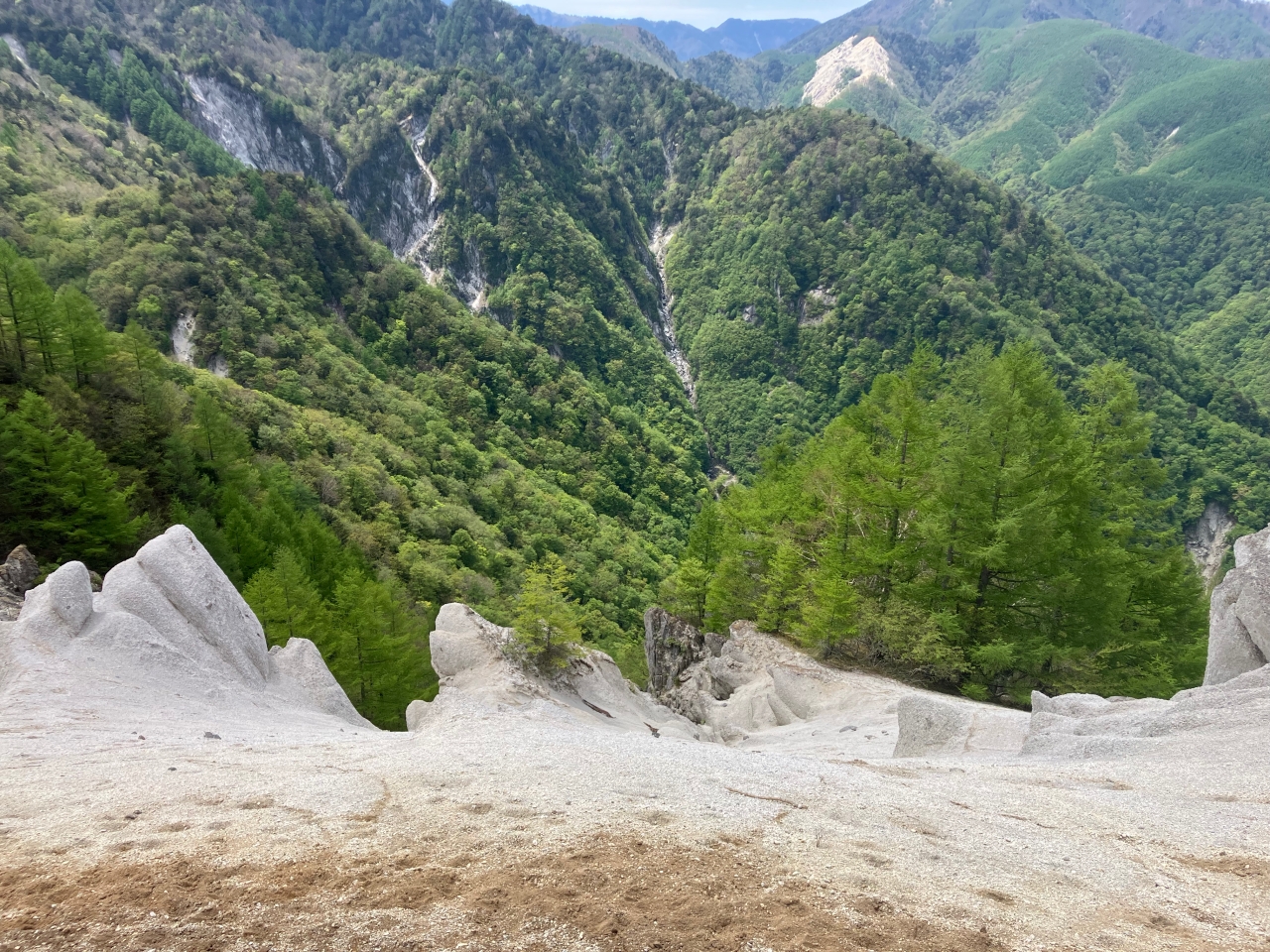 山梨日向山、天空のビーチ「雁ヶ原」