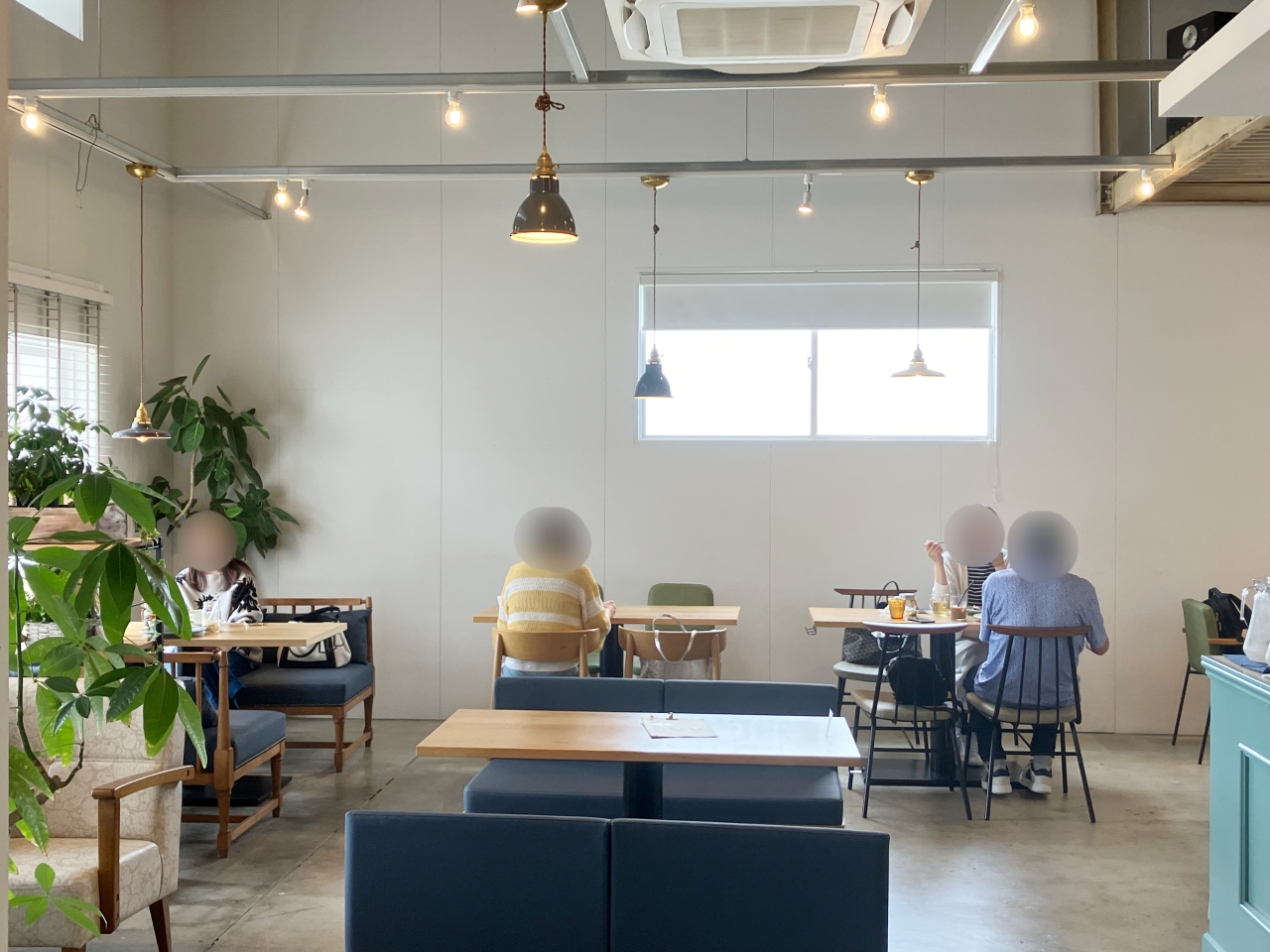 「ZERO CAFE」の店内